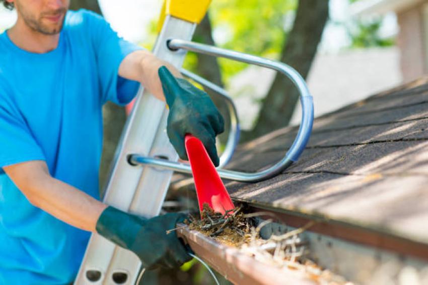 How to Save on Gutter Cleaning Without Sacrificing Quality
