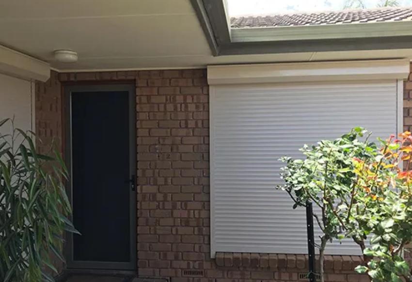 Find Easier Outdoor Blinds Installation in Gulfview Heights