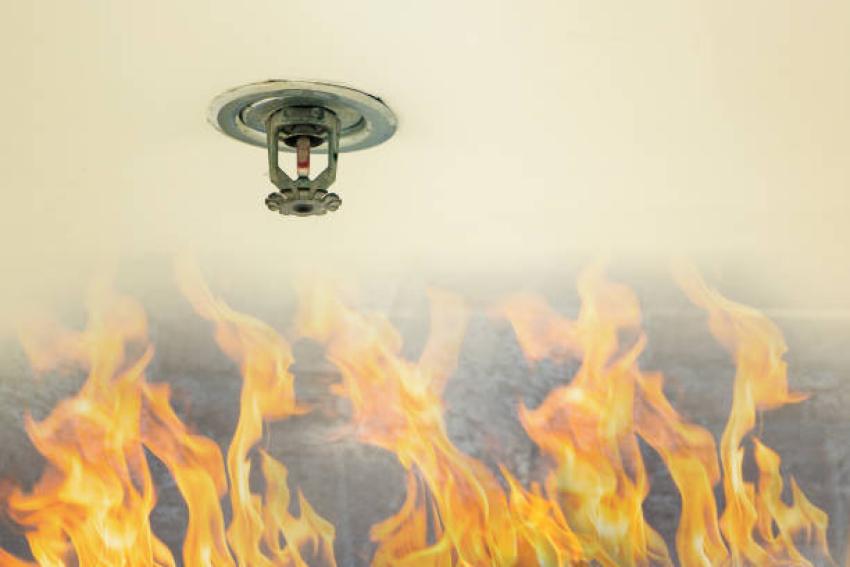 How Does Fire Alarm Monitoring Help Restaurants and Kitchens Reduce Risk?