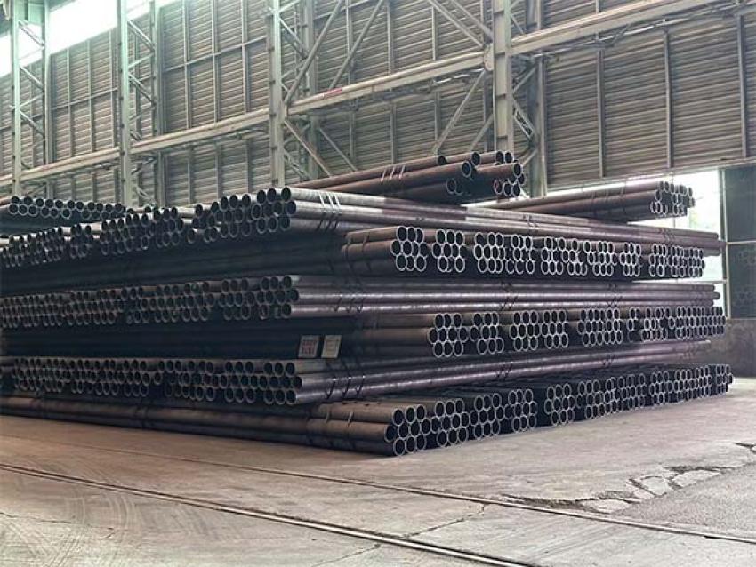 Application of seamless steel tube in oil and gas pipeline