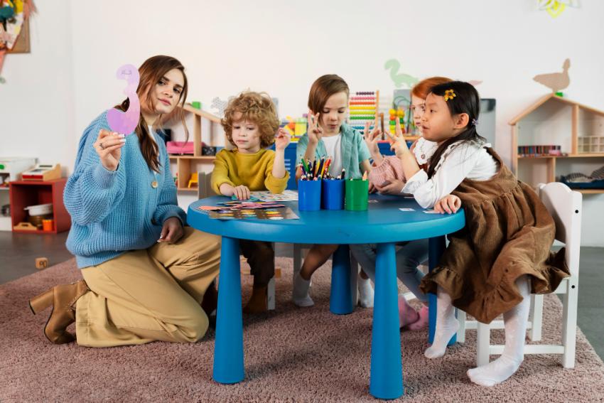 How to Choose a Daycare Center for Child Safety Guide
