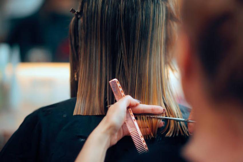 How Often Should You Visit a Hair Cutting Salon for Trims?
