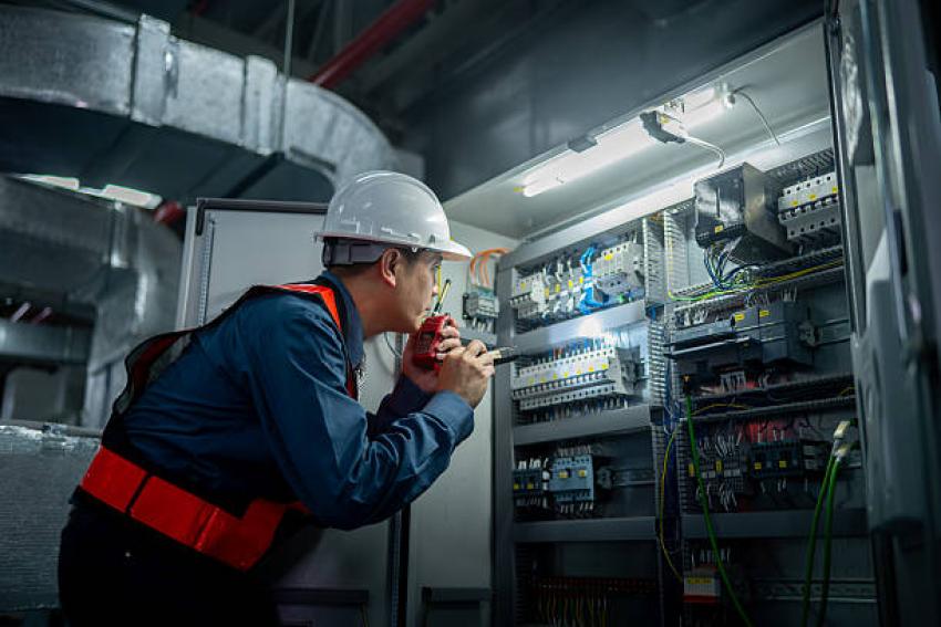How Do Circuit Troubleshooting Services Improve Electrical Safety?
