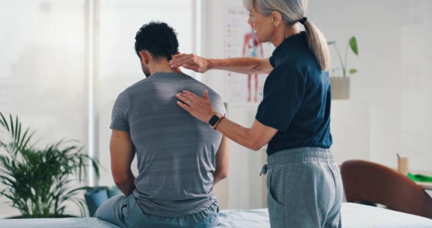 7 Signs You Need Physical Therapy Before It Gets Worse