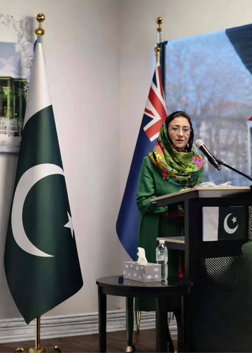 Top 10 Famous Urdu Poems Every Pakistani Should Know