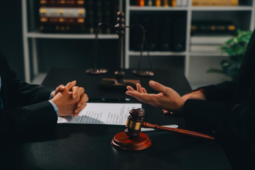 How Does a Family Divorce Lawyer in Mississauga Helps in Asset Division