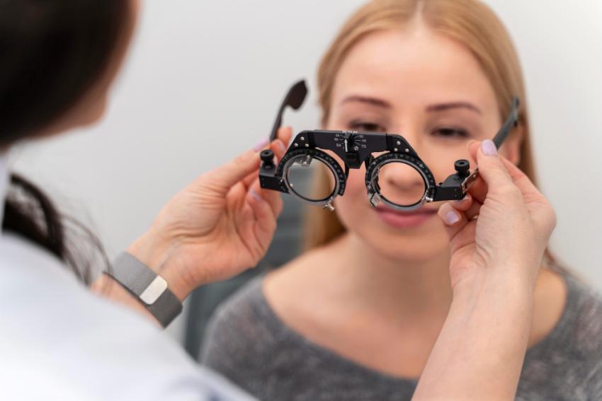 The Premier Eye Clinic in Calgary: Choosing EyecarePlus for Comprehensive Vision Care
