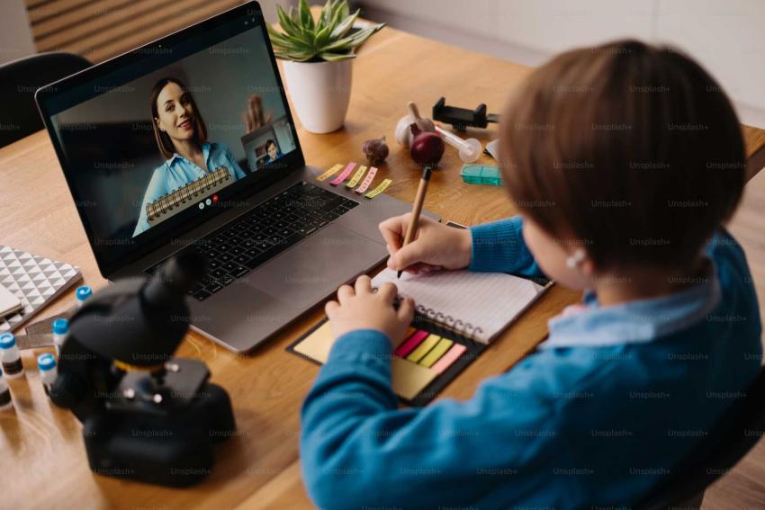How Online Reading Support Helps Children Read With More Confidence