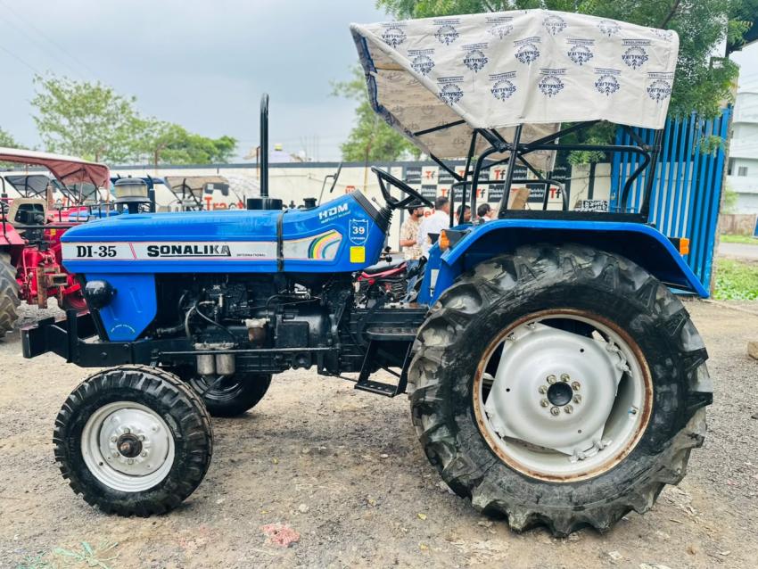 Can We Save This Old Tractor Before It Turns to Rust?