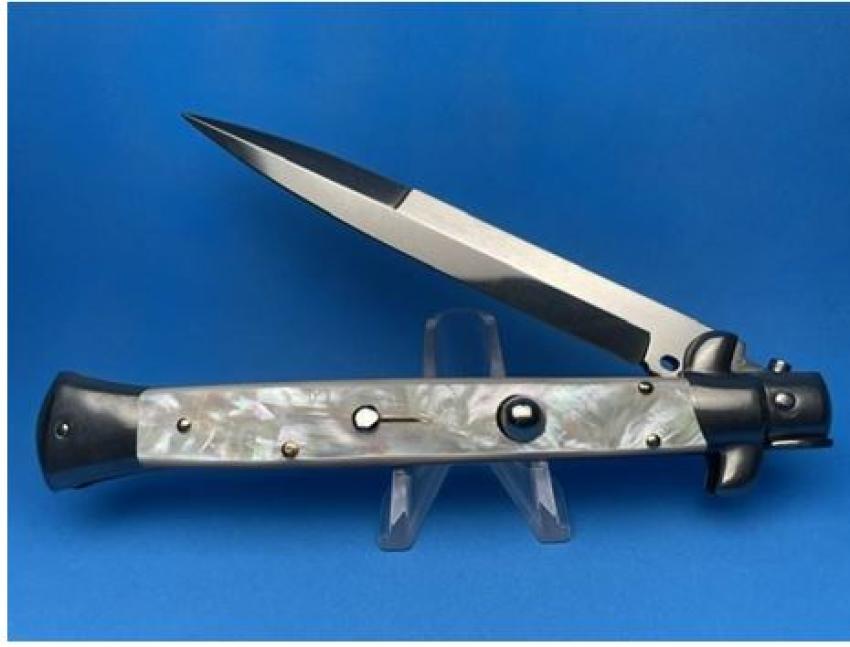 Why Frank Beltrame Switchblades Stand Out for Style and Craftsmanship?
