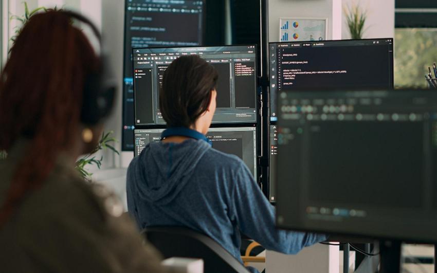 IBM i/AS400 Modernization: Why Modernizing IBM i Rarely Means Replacing It